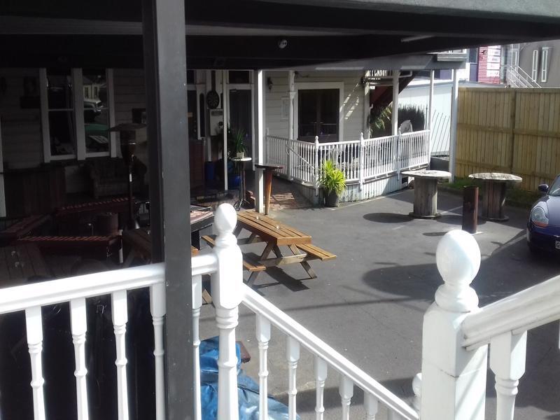 Shooters Saloon Hotel & Cabins Auckland Exterior foto